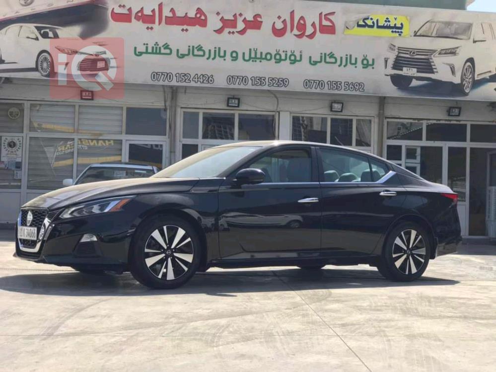 نيسان ألتيما